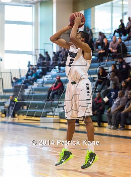 Thumbnail 2 in Roosevelt vs Maret (George Long Holiday Hoops Tournament) photogallery.