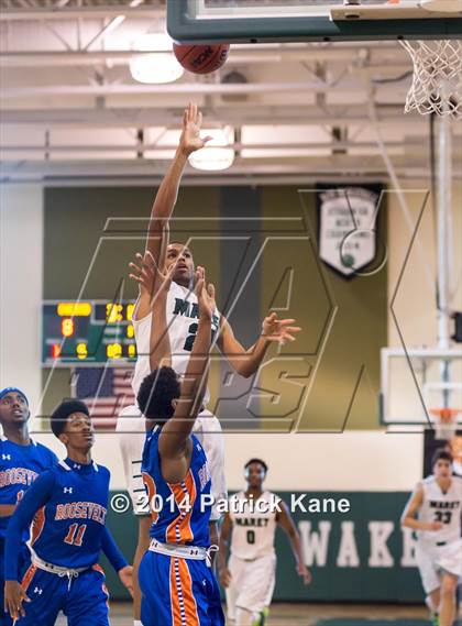 Thumbnail 1 in Roosevelt vs Maret (George Long Holiday Hoops Tournament) photogallery.