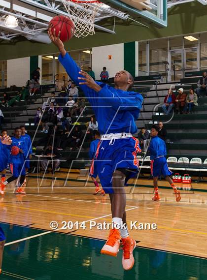 Thumbnail 3 in Roosevelt vs Maret (George Long Holiday Hoops Tournament) photogallery.