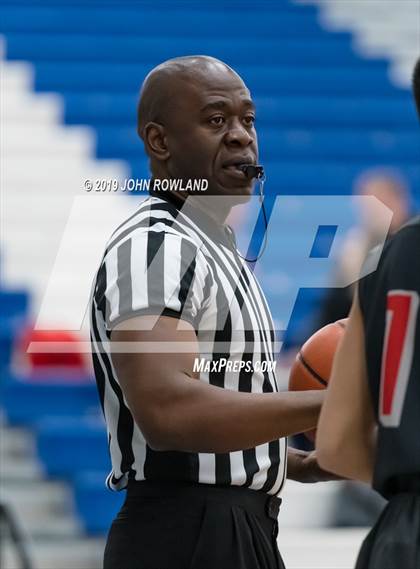 Thumbnail 3 in Palatine vs. Lake Zurich (Lake Zurich MLK 3rd Place Game) photogallery.