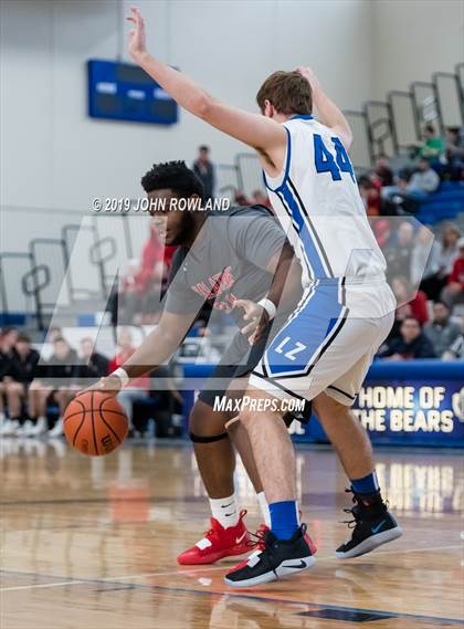 Thumbnail 1 in Palatine vs. Lake Zurich (Lake Zurich MLK 3rd Place Game) photogallery.