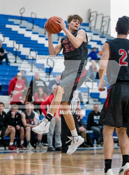 Thumbnail 1 in Palatine vs. Lake Zurich (Lake Zurich MLK 3rd Place Game) photogallery.