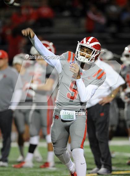 Thumbnail 3 in Mater Dei vs. Mission Viejo (CIF SS D1 Quarterfinal) photogallery.