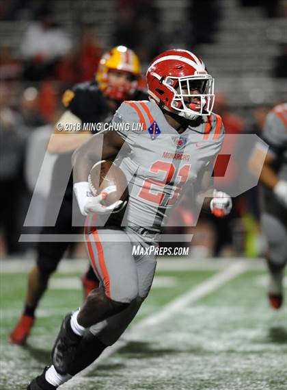 Thumbnail 2 in Mater Dei vs. Mission Viejo (CIF SS D1 Quarterfinal) photogallery.