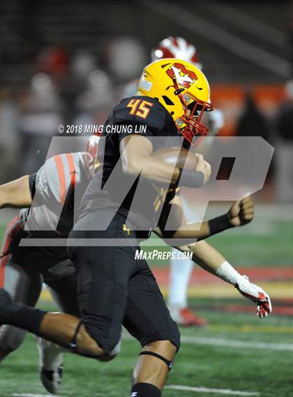 Thumbnail 1 in Mater Dei vs. Mission Viejo (CIF SS D1 Quarterfinal) photogallery.