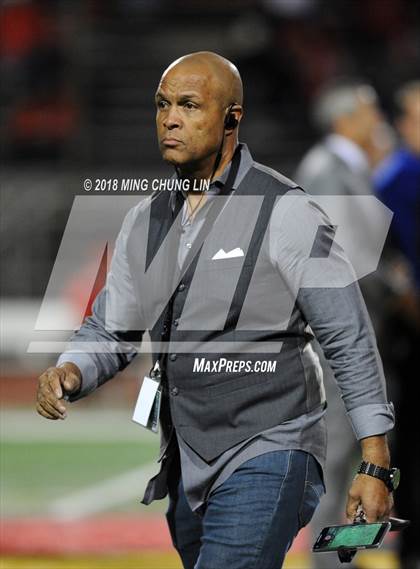 Thumbnail 1 in Mater Dei vs. Mission Viejo (CIF SS D1 Quarterfinal) photogallery.