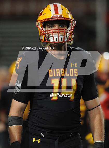 Thumbnail 2 in Mater Dei vs. Mission Viejo (CIF SS D1 Quarterfinal) photogallery.
