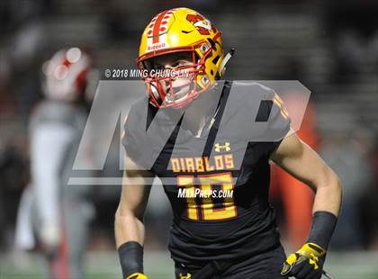 Thumbnail 2 in Mater Dei vs. Mission Viejo (CIF SS D1 Quarterfinal) photogallery.