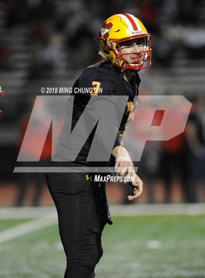Thumbnail 2 in Mater Dei vs. Mission Viejo (CIF SS D1 Quarterfinal) photogallery.