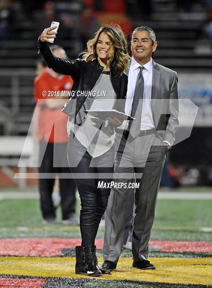 Thumbnail 2 in Mater Dei vs. Mission Viejo (CIF SS D1 Quarterfinal) photogallery.