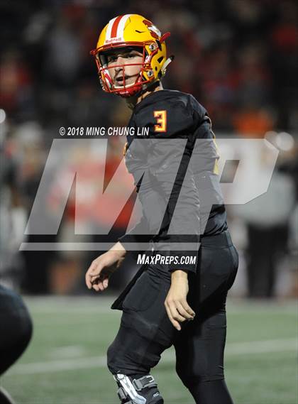 Thumbnail 2 in Mater Dei vs. Mission Viejo (CIF SS D1 Quarterfinal) photogallery.