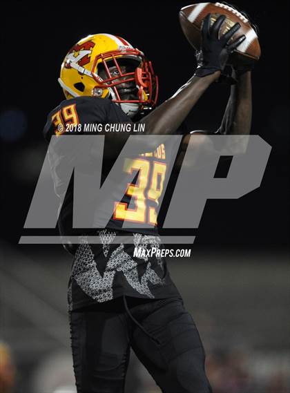 Thumbnail 2 in Mater Dei vs. Mission Viejo (CIF SS D1 Quarterfinal) photogallery.