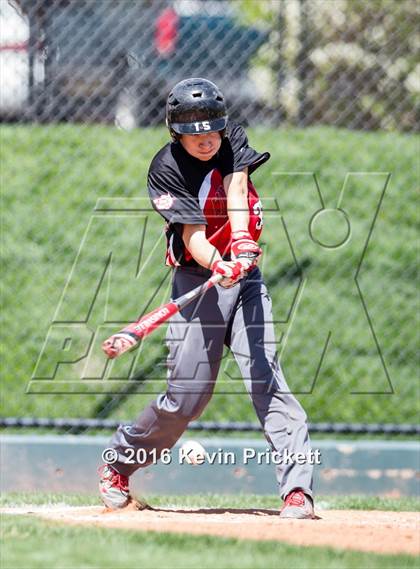 Thumbnail 2 in Fleming vs. Holly (CHSAA 1A Final) photogallery.