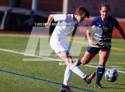 Thumbnail 2 in Lakewood vs Legacy (CHSAA 5A Playoff Rd 1) photogallery.