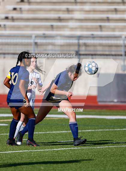 Thumbnail 3 in Lakewood vs Legacy (CHSAA 5A Playoff Rd 1) photogallery.
