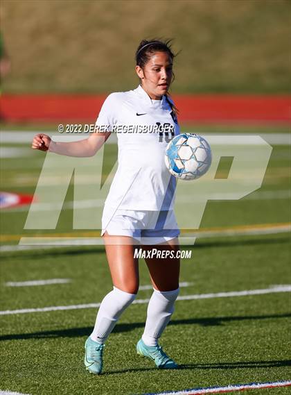 Thumbnail 1 in Lakewood vs Legacy (CHSAA 5A Playoff Rd 1) photogallery.