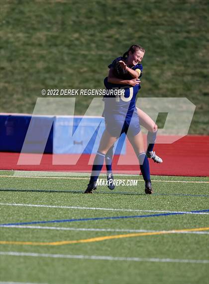 Thumbnail 2 in Lakewood vs Legacy (CHSAA 5A Playoff Rd 1) photogallery.