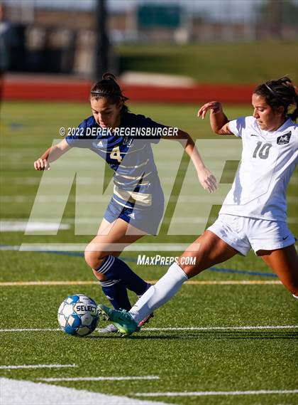 Thumbnail 2 in Lakewood vs Legacy (CHSAA 5A Playoff Rd 1) photogallery.