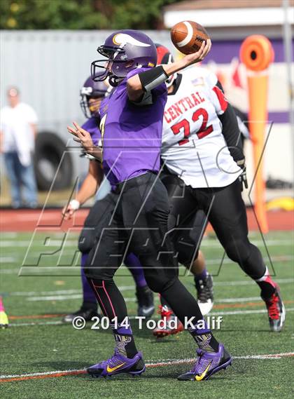 Thumbnail 1 in Bridgeport Central @ Westhill photogallery.