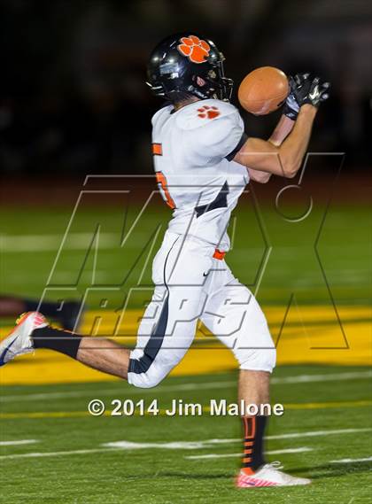 Thumbnail 2 in Washington @ Moreau Catholic photogallery.
