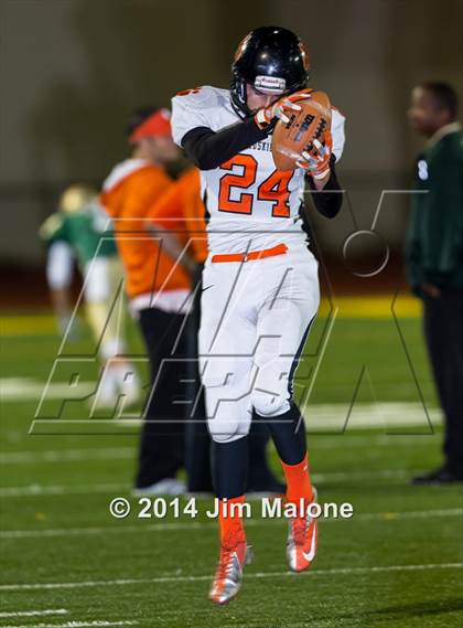 Thumbnail 2 in Washington @ Moreau Catholic photogallery.