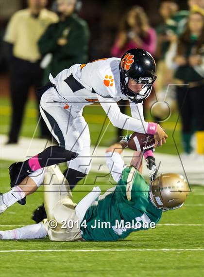 Thumbnail 3 in Washington @ Moreau Catholic photogallery.