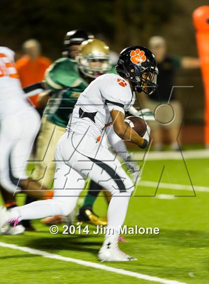 Thumbnail 3 in Washington @ Moreau Catholic photogallery.