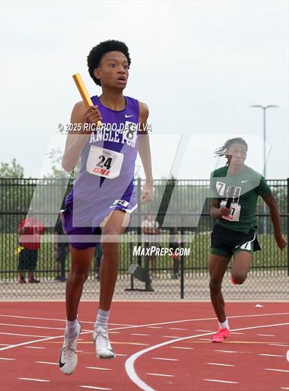 Thumbnail 2 in UIL 5A Track Region III Final photogallery.