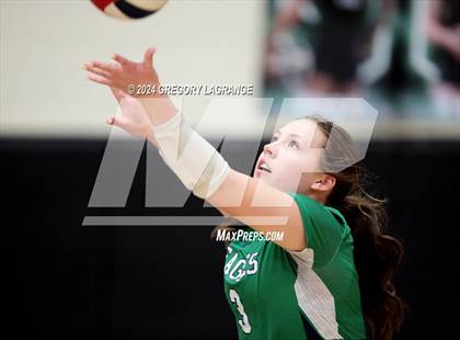 Thumbnail 3 in V.R. Eaton vs Southlake Carroll photogallery.