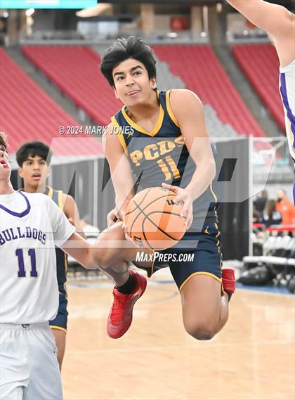 Thumbnail 2 in Phoenix Country Day vs. Queen Creek (Section 7) photogallery.