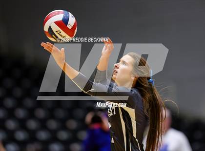 Thumbnail 3 in Lindsay vs. Windthorst (UIL 2A Final) photogallery.