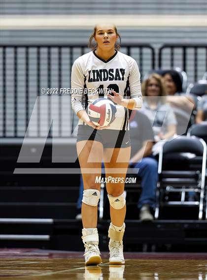 Thumbnail 1 in Lindsay vs. Windthorst (UIL 2A Final) photogallery.
