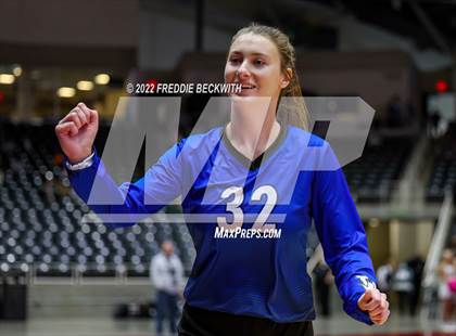 Thumbnail 2 in Lindsay vs. Windthorst (UIL 2A Final) photogallery.