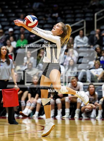 Thumbnail 2 in Lindsay vs. Windthorst (UIL 2A Final) photogallery.