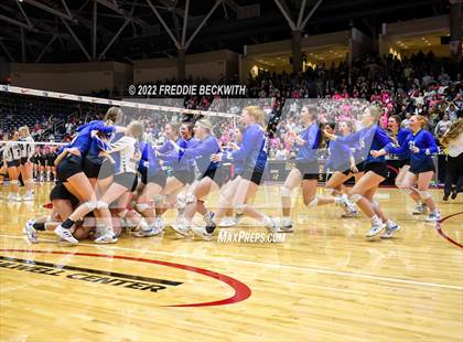 Thumbnail 1 in Lindsay vs. Windthorst (UIL 2A Final) photogallery.