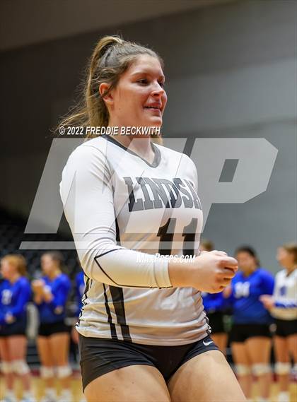 Thumbnail 1 in Lindsay vs. Windthorst (UIL 2A Final) photogallery.