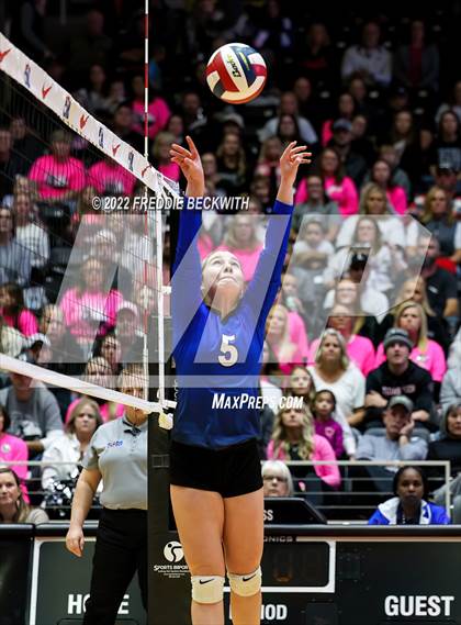 Thumbnail 1 in Lindsay vs. Windthorst (UIL 2A Final) photogallery.