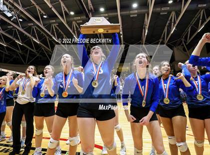 Thumbnail 1 in Lindsay vs. Windthorst (UIL 2A Final) photogallery.
