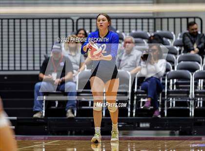Thumbnail 1 in Lindsay vs. Windthorst (UIL 2A Final) photogallery.