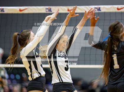 Thumbnail 2 in Lindsay vs. Windthorst (UIL 2A Final) photogallery.