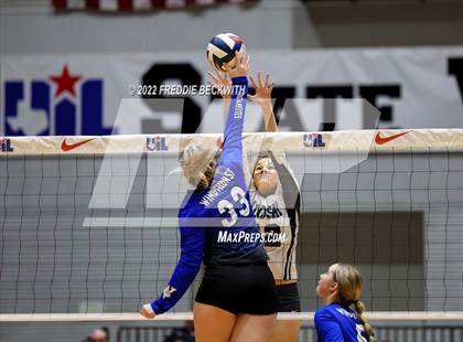 Thumbnail 2 in Lindsay vs. Windthorst (UIL 2A Final) photogallery.