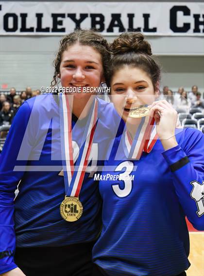 Thumbnail 2 in Lindsay vs. Windthorst (UIL 2A Final) photogallery.