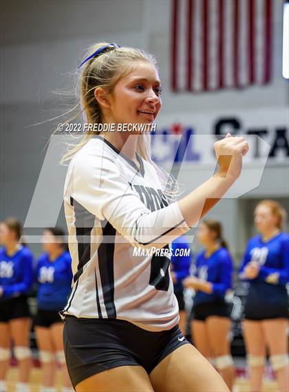 Thumbnail 2 in Lindsay vs. Windthorst (UIL 2A Final) photogallery.