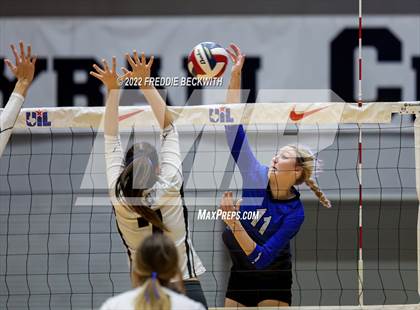 Thumbnail 1 in Lindsay vs. Windthorst (UIL 2A Final) photogallery.