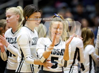 Thumbnail 1 in Lindsay vs. Windthorst (UIL 2A Final) photogallery.