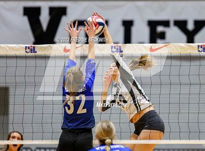 Thumbnail 3 in Lindsay vs. Windthorst (UIL 2A Final) photogallery.
