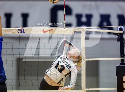 Thumbnail 3 in Lindsay vs. Windthorst (UIL 2A Final) photogallery.