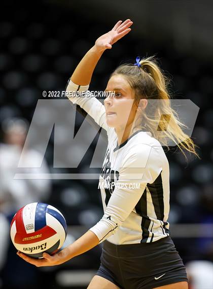 Thumbnail 2 in Lindsay vs. Windthorst (UIL 2A Final) photogallery.