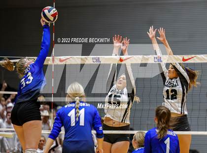 Thumbnail 1 in Lindsay vs. Windthorst (UIL 2A Final) photogallery.