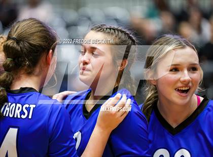 Thumbnail 1 in Lindsay vs. Windthorst (UIL 2A Final) photogallery.